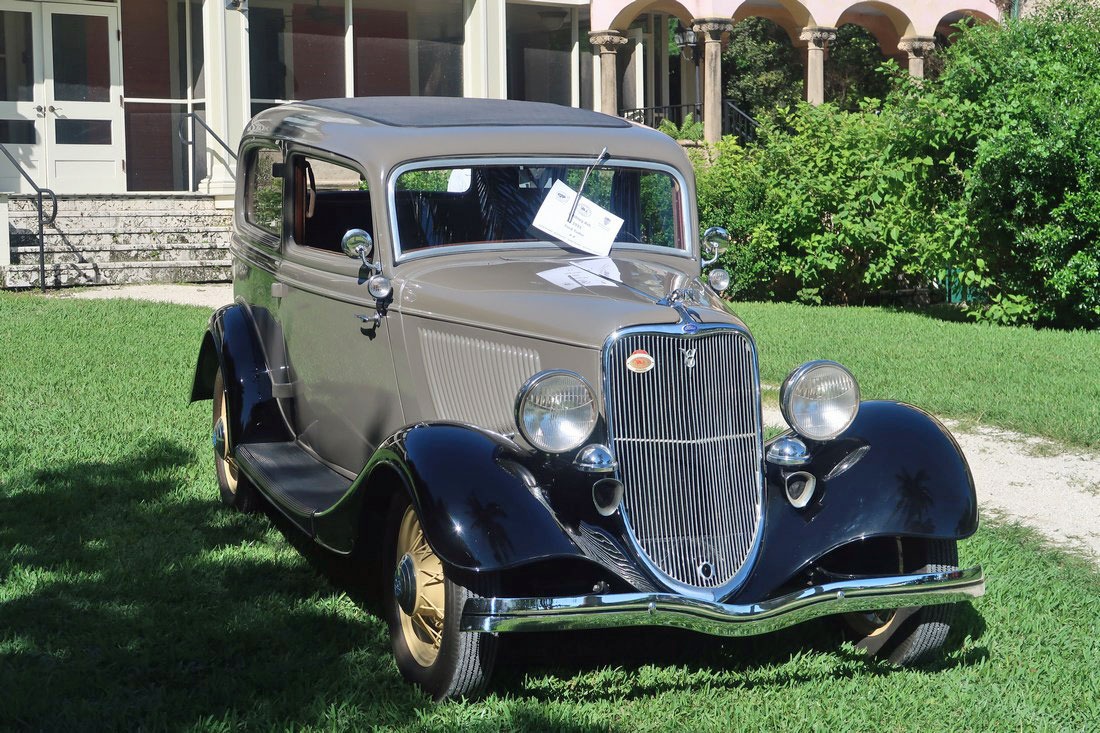 1933 Ford Tudor
